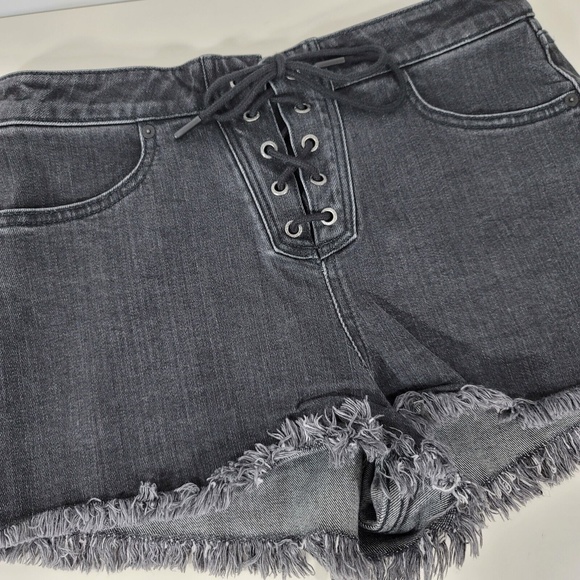 Volcom Tie Front Cut off Black Boyfriend Fit Denim Vintage Style Shorts size 29 - Picture 1 of 12